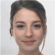 Prof. di Francese e traduttrice, laureata con 110 in Lingue e Traduzione, offre lezioni private per tutti i livelli e età